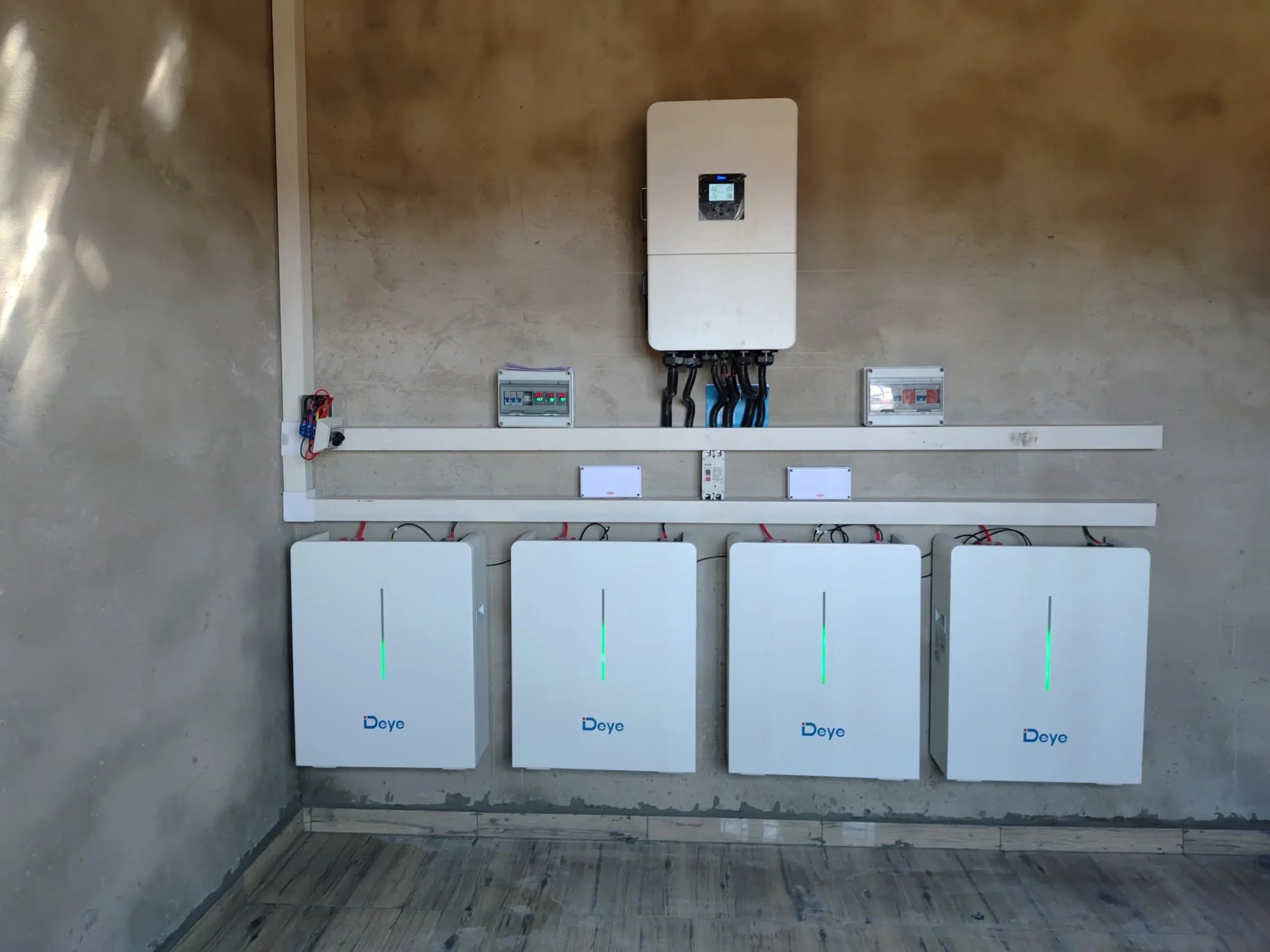 12kW Deye hybrid system with 4 lithium battery units, Victoria Ranch